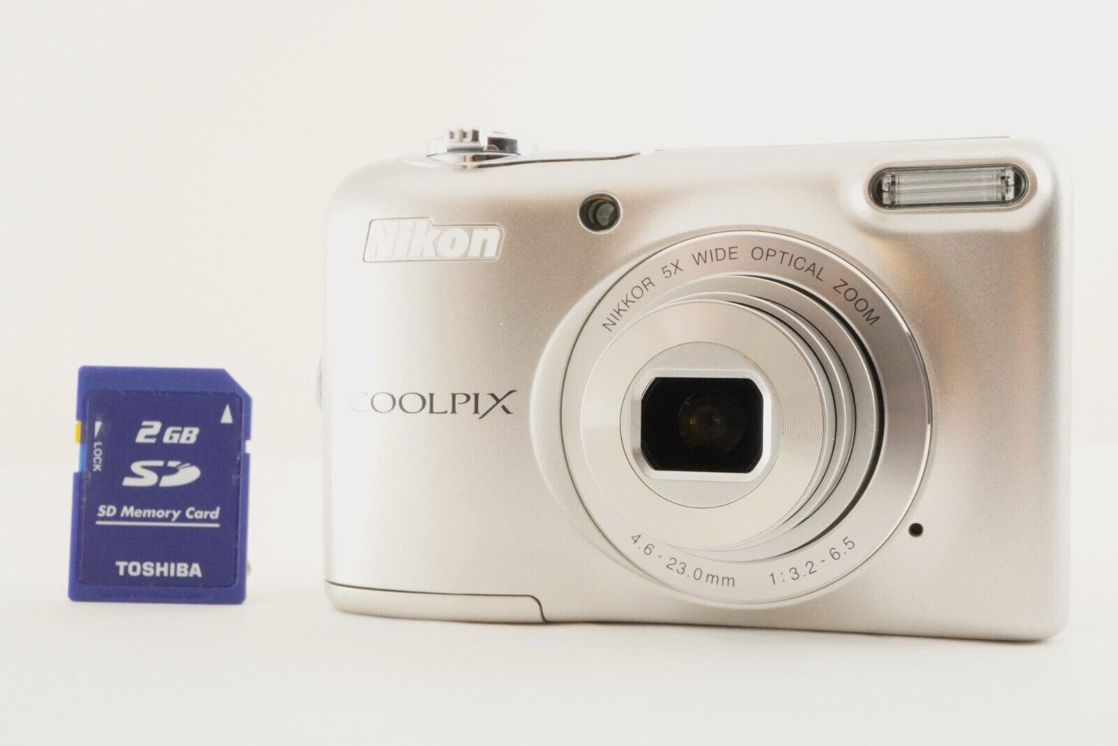 Nikon COOLPIX L30 Silver,20MP,5x,f/3.2,3.0inc,AA*2 EXC