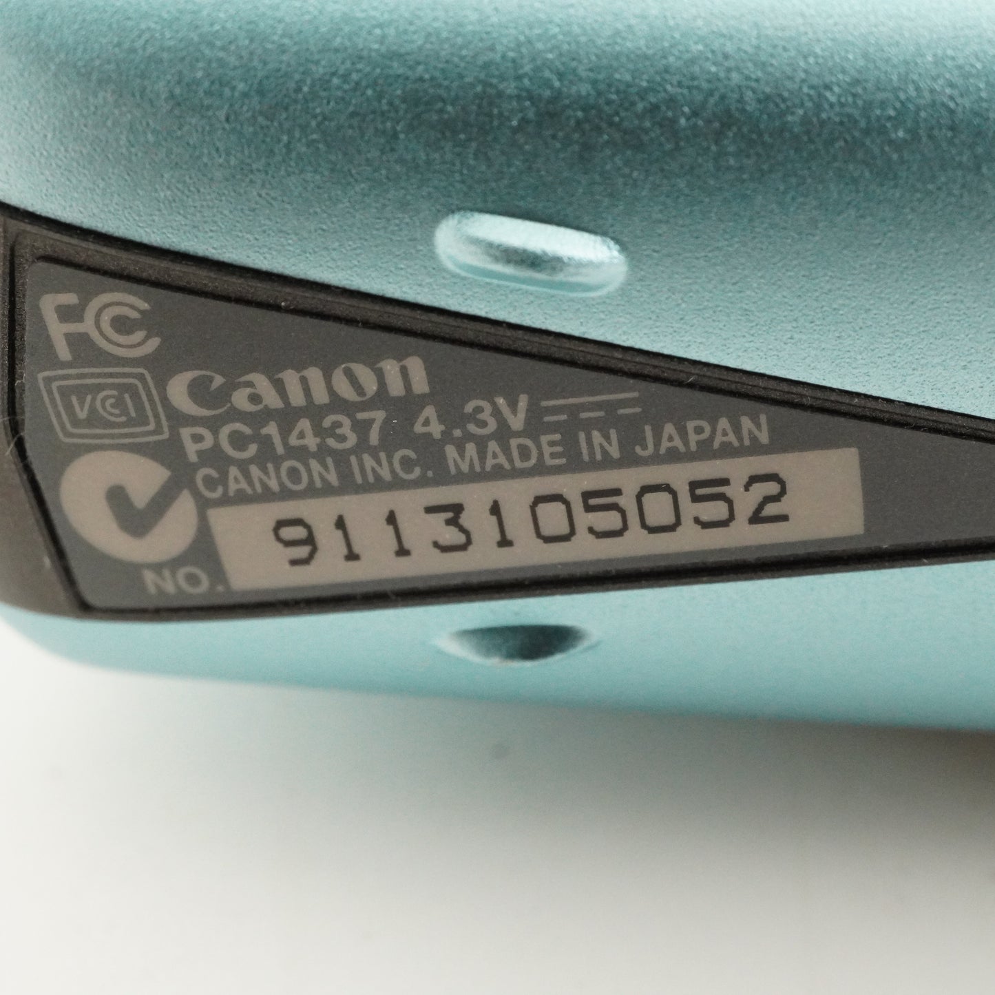 Canon IXY DIGITAL 930 IS Blue In Box + 4GB SDHC Card from Japan #11162