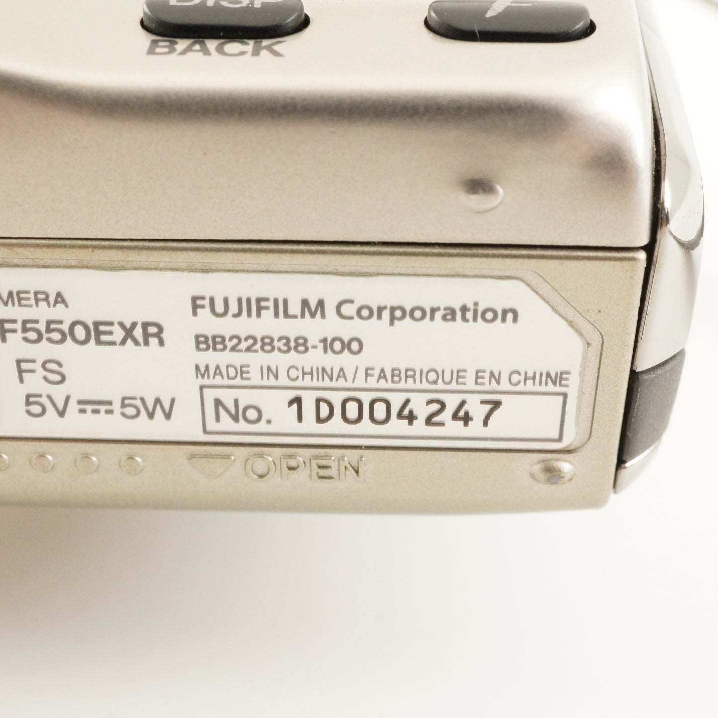 FUJIFILM FINEPIX F550 EXR Silver & 4GB SDHCCard Digital Camera from Japan #12386