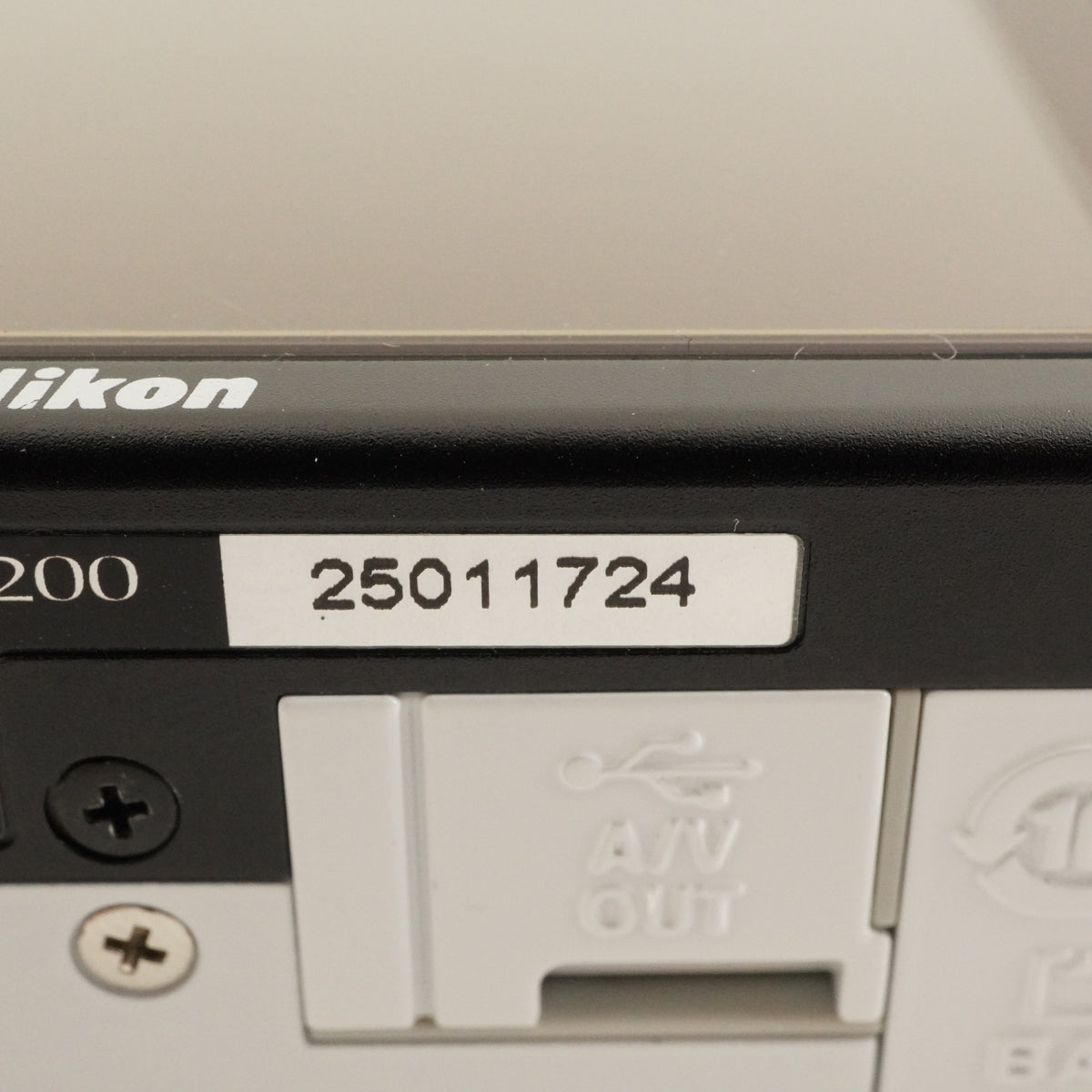 Nikon COOLPIX S6200 White + 4GB SDHC Card Digital Camera from Japan #12920