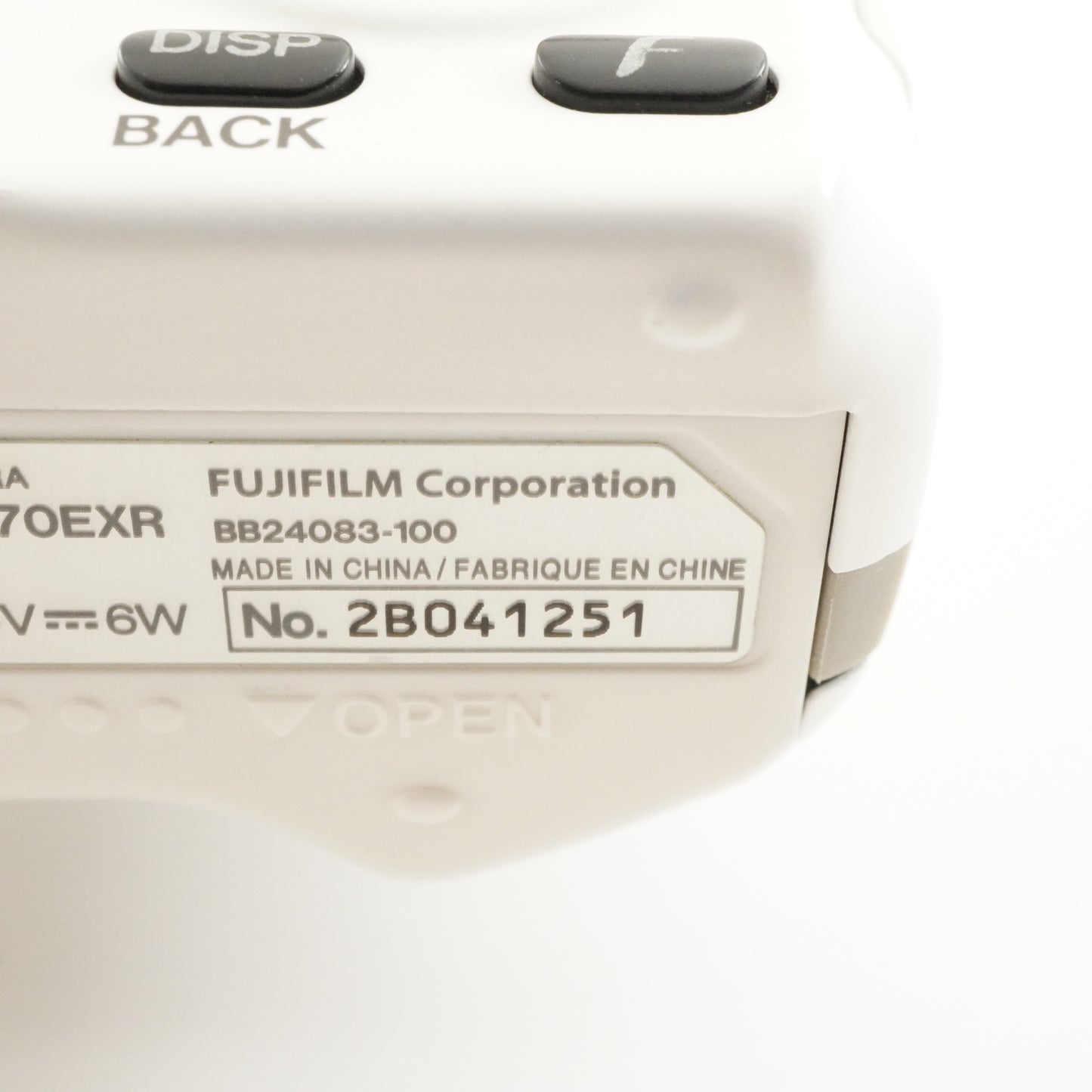 FUJIFILM FinePix F770 EXR White In Box + 4GB SDHC Card from Japan #7543