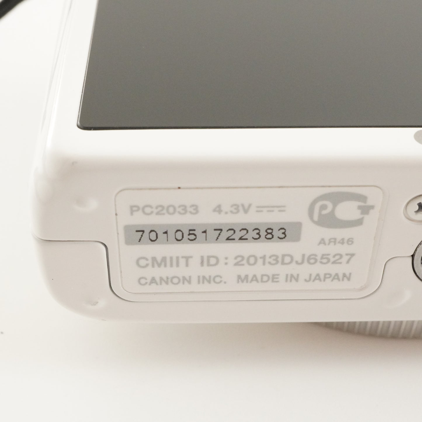 Canon PowerShot S200 White With 4GB SDHC Card Digital Camera from Japan #8571