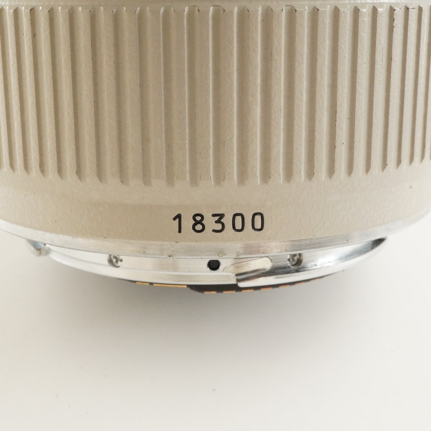 Canon EF 300mm F2.8 L USM AF Telephoto Lens from Japan #9949