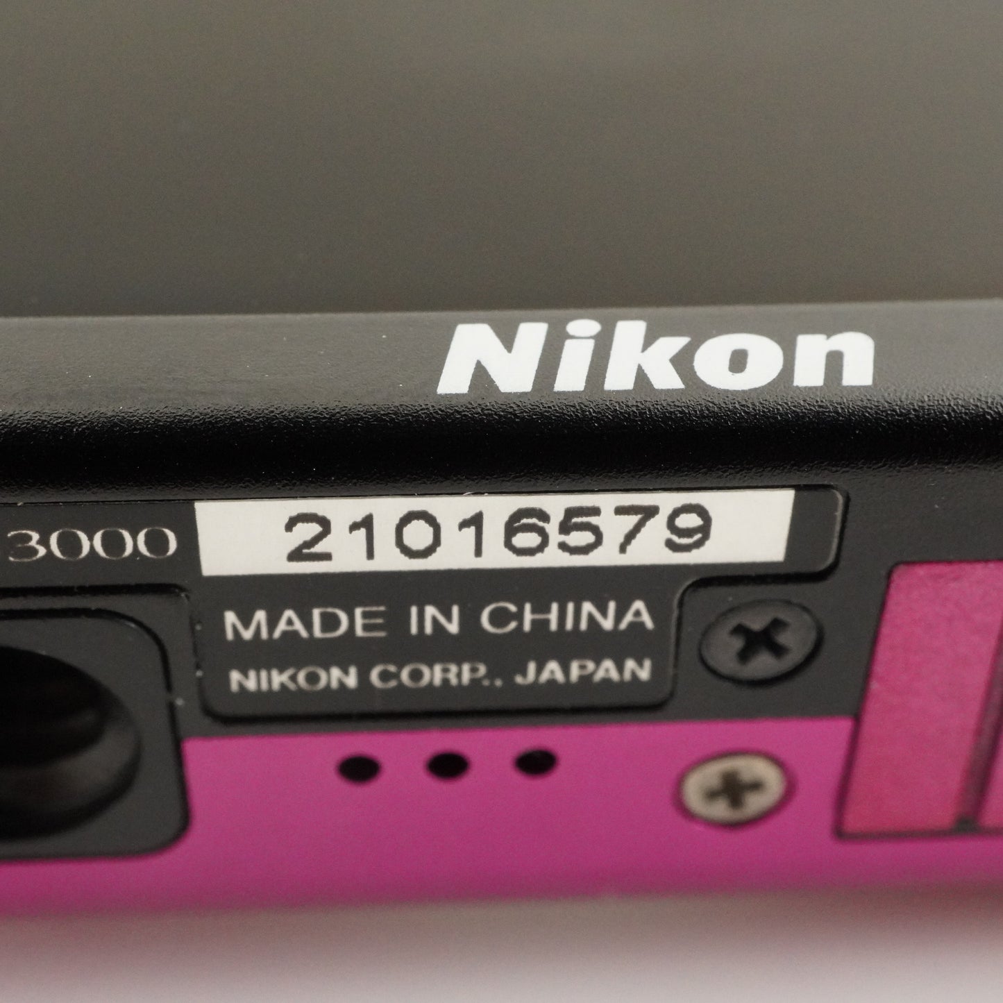 Nikon COOLPIX S3000 Pink In Box + 4GB SDHC Card Digital Camera from Japan #9964