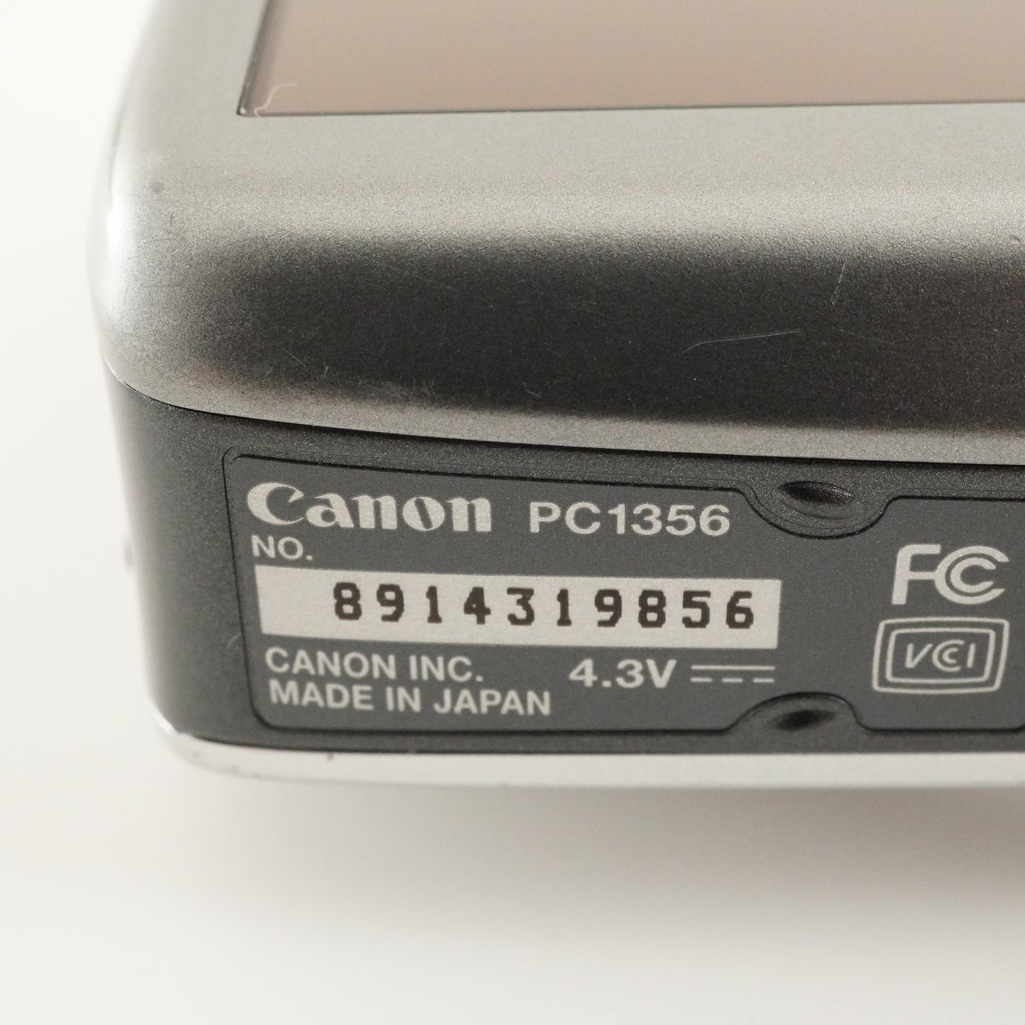 Canon IXY DIGITAL 510 IS Silver With 4GB SDHC Card from Japan #7241