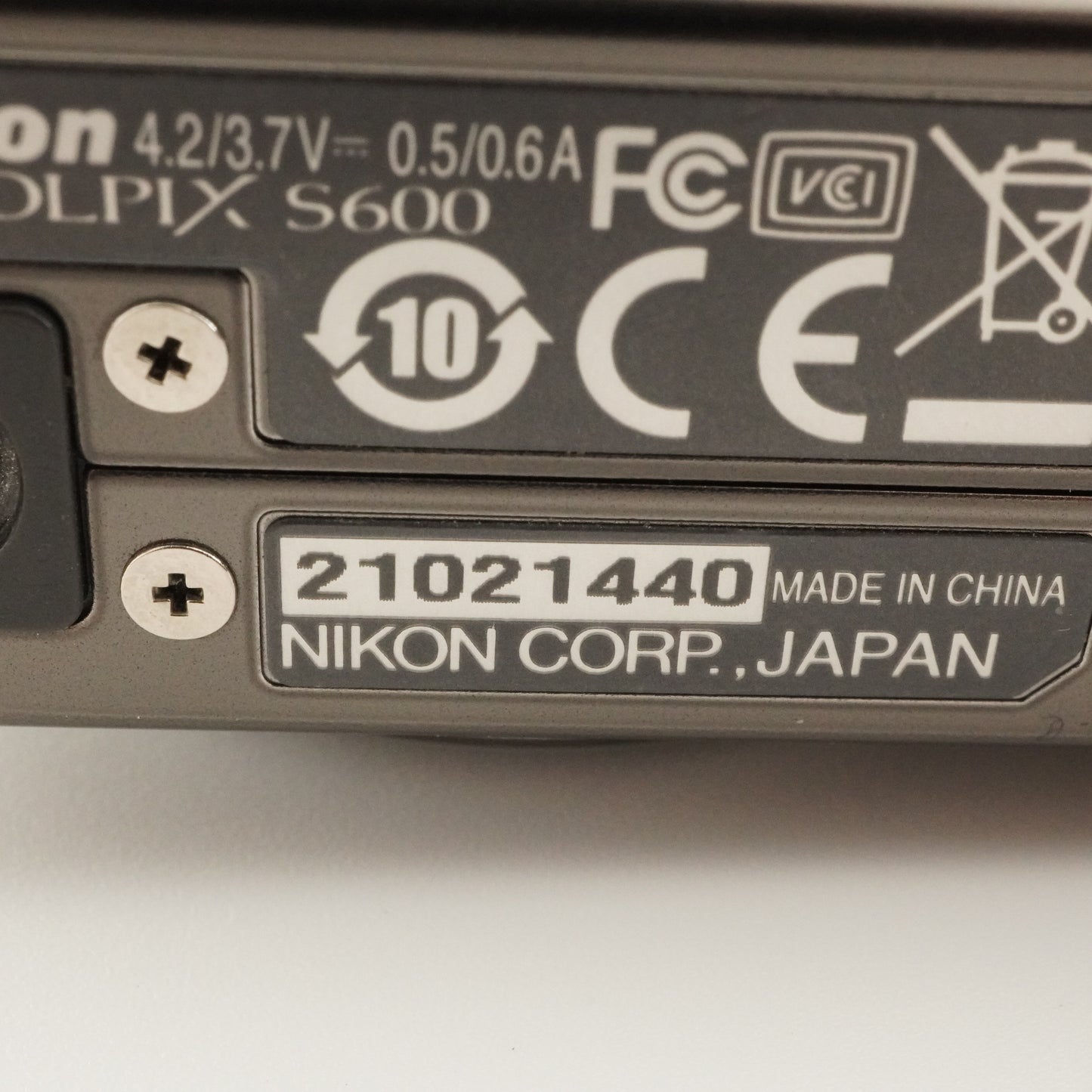 Nikon COOLPIX S600 Black In Box With 4GB SDHC Card from Japan #7217