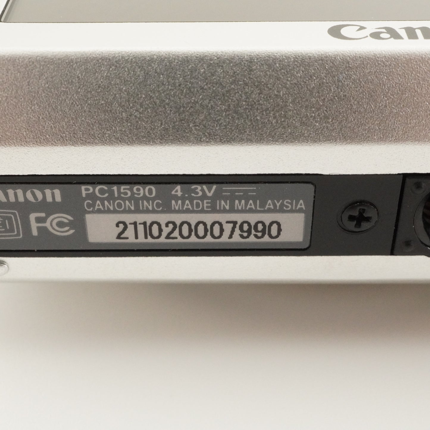 Canon PowerShot A3200 IS Silver + 4GB SDHC Card Digital Camera from Japan #7363