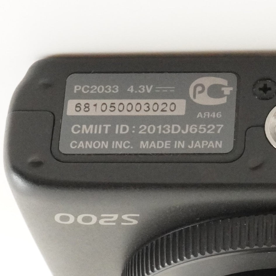 Canon PowerShot S200 Black With 4GB SDHC Card Digital Camera from Japan #7526