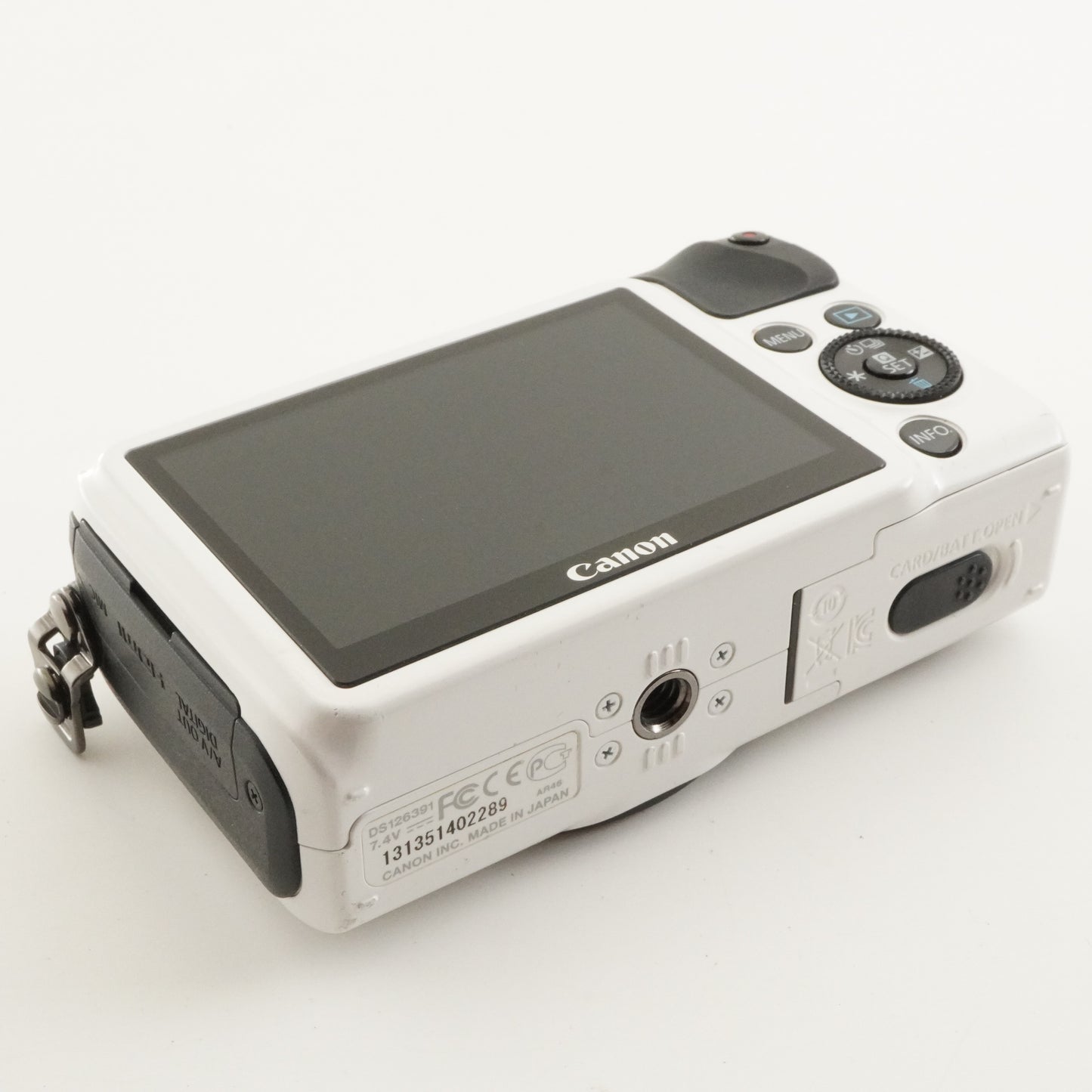 Canon EOS M White + EF-M 18-55mm IS STM + 4GB SDHC Card from Japan #10065