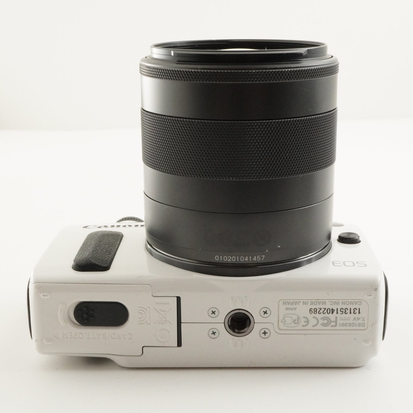 Canon EOS M White + EF-M 18-55mm IS STM + 4GB SDHC Card from Japan #10065