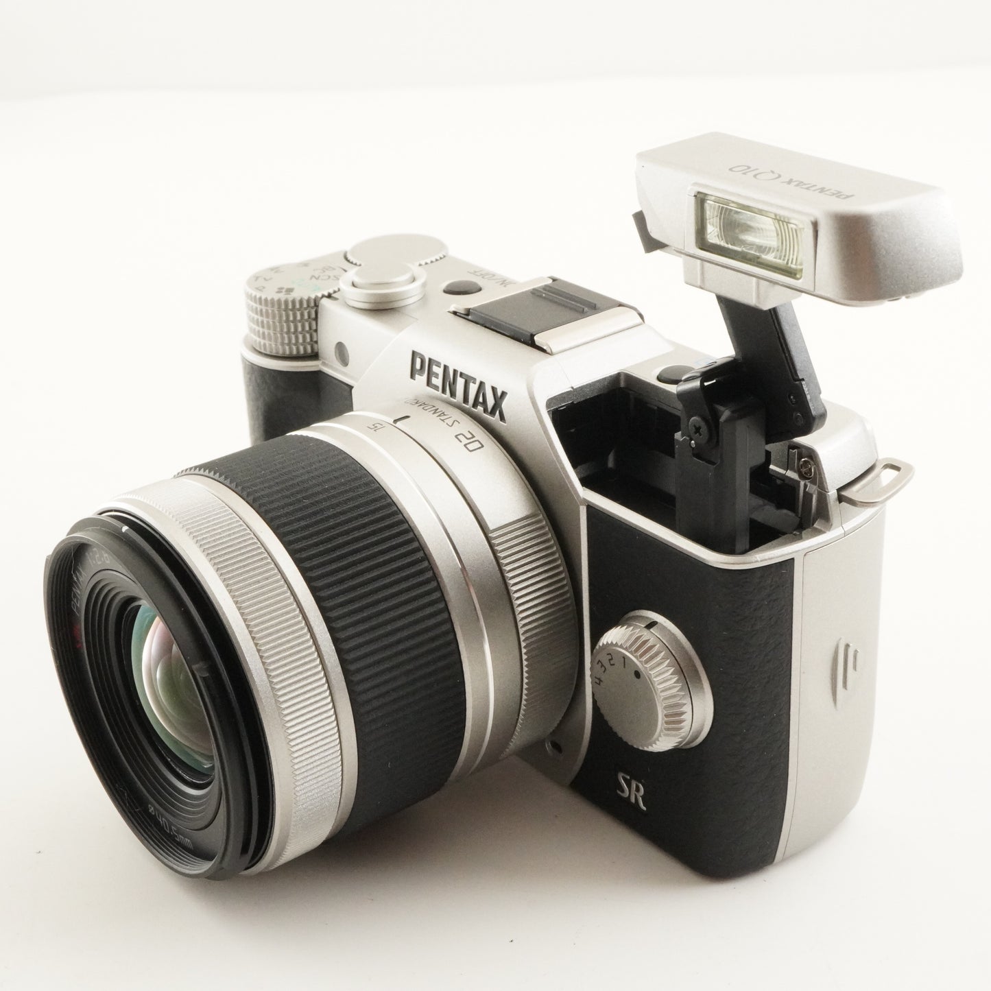 [Only 9 Shots] PENTAX Q10 Silver + 02 smc PENTAX 5-15mm In Box from Japan #10092