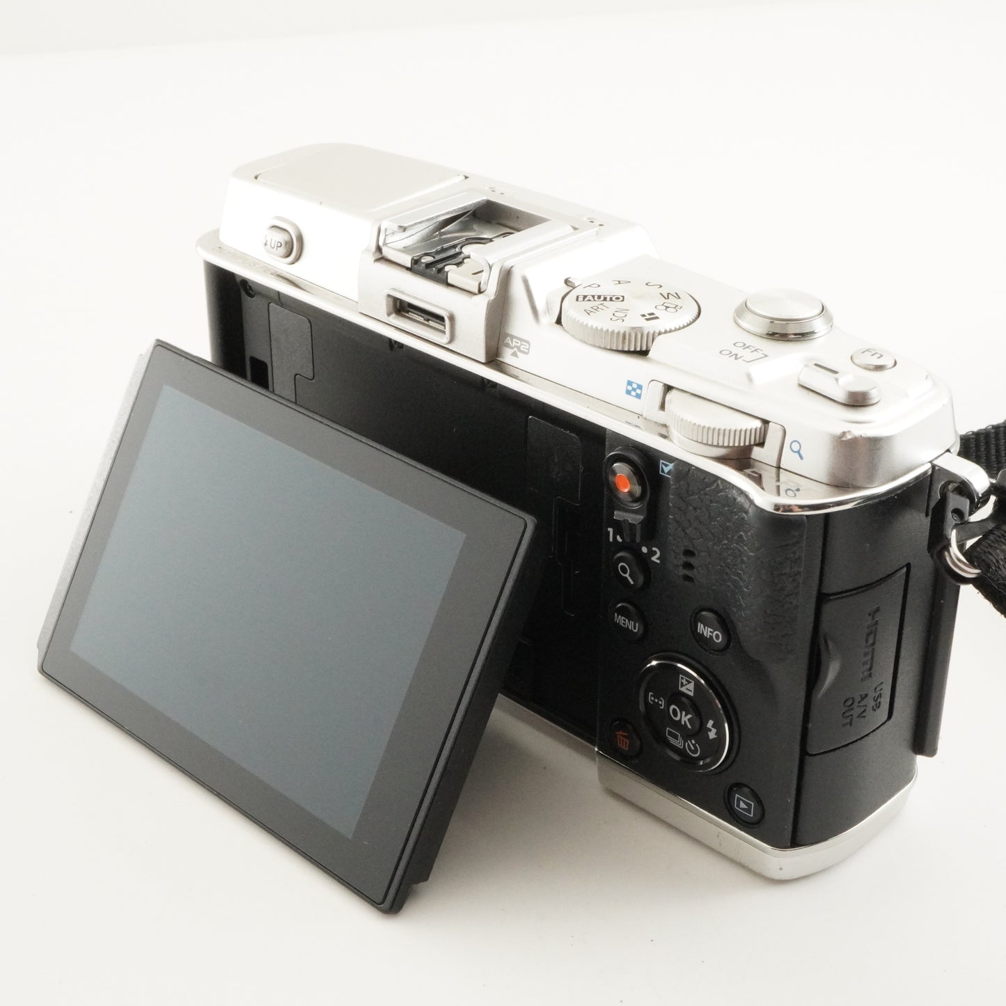 [5,142 Shot] OLYMPUS PEN E-P5 Silver + 14-42mm II R + 4GB SDHC from Japan #10253