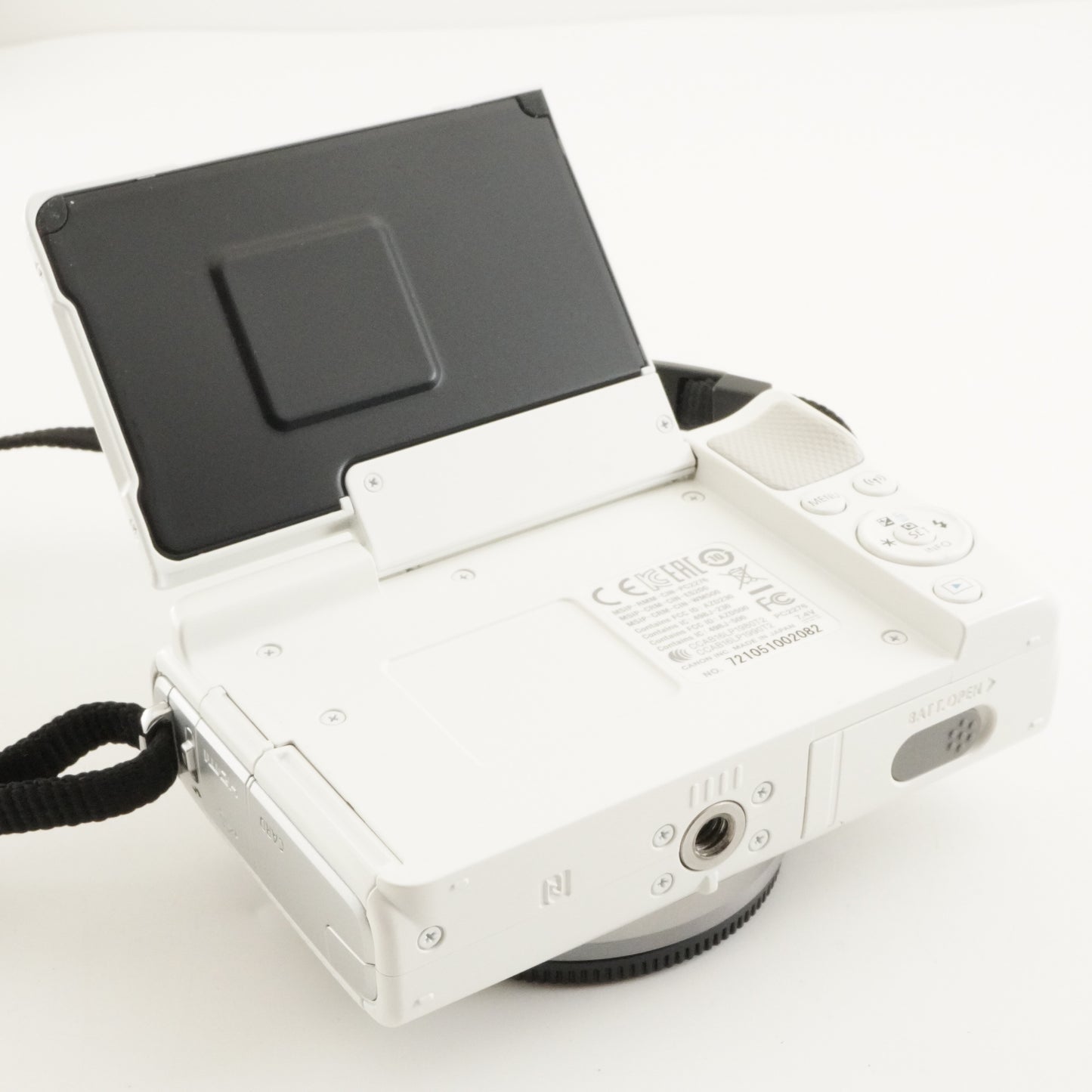 Canon EOS M100 White + EF-M 15-45 + 55-200 In Box + 4GB SDCard from Japan #10438