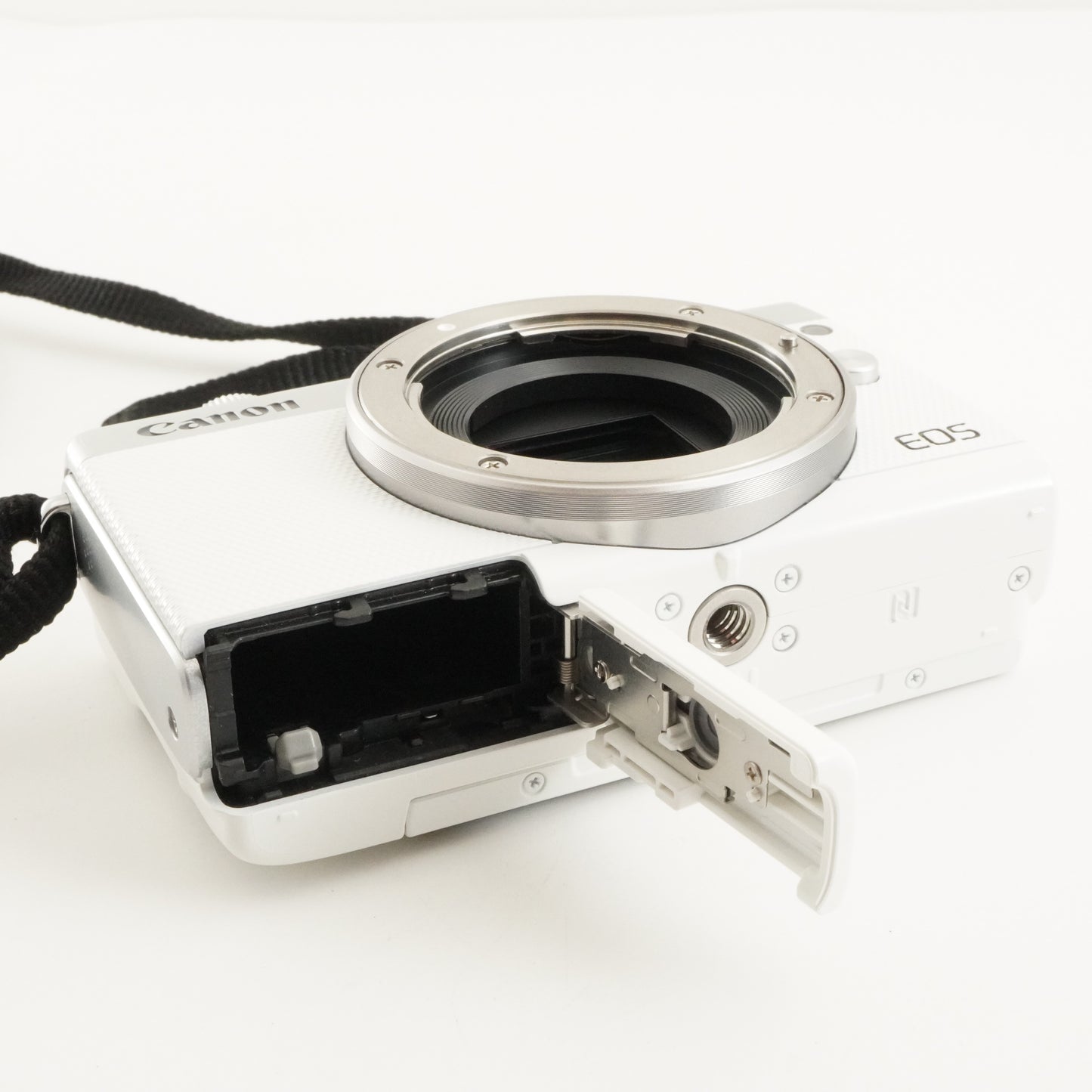 Canon EOS M100 White + EF-M 15-45 + 55-200 In Box + 4GB SDCard from Japan #10438