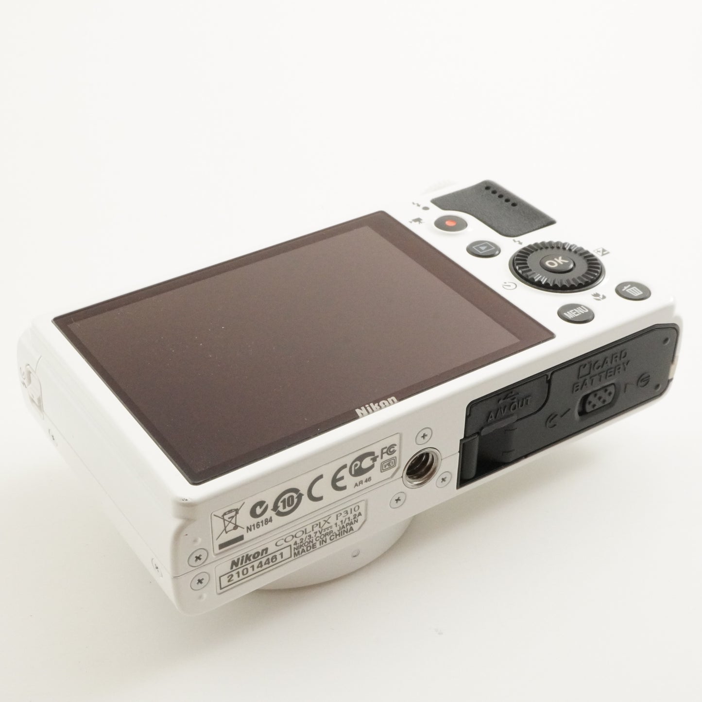 Nikon COOLPIX P310 White + 4GB SDHC Card Digital Camera from Japan #10454