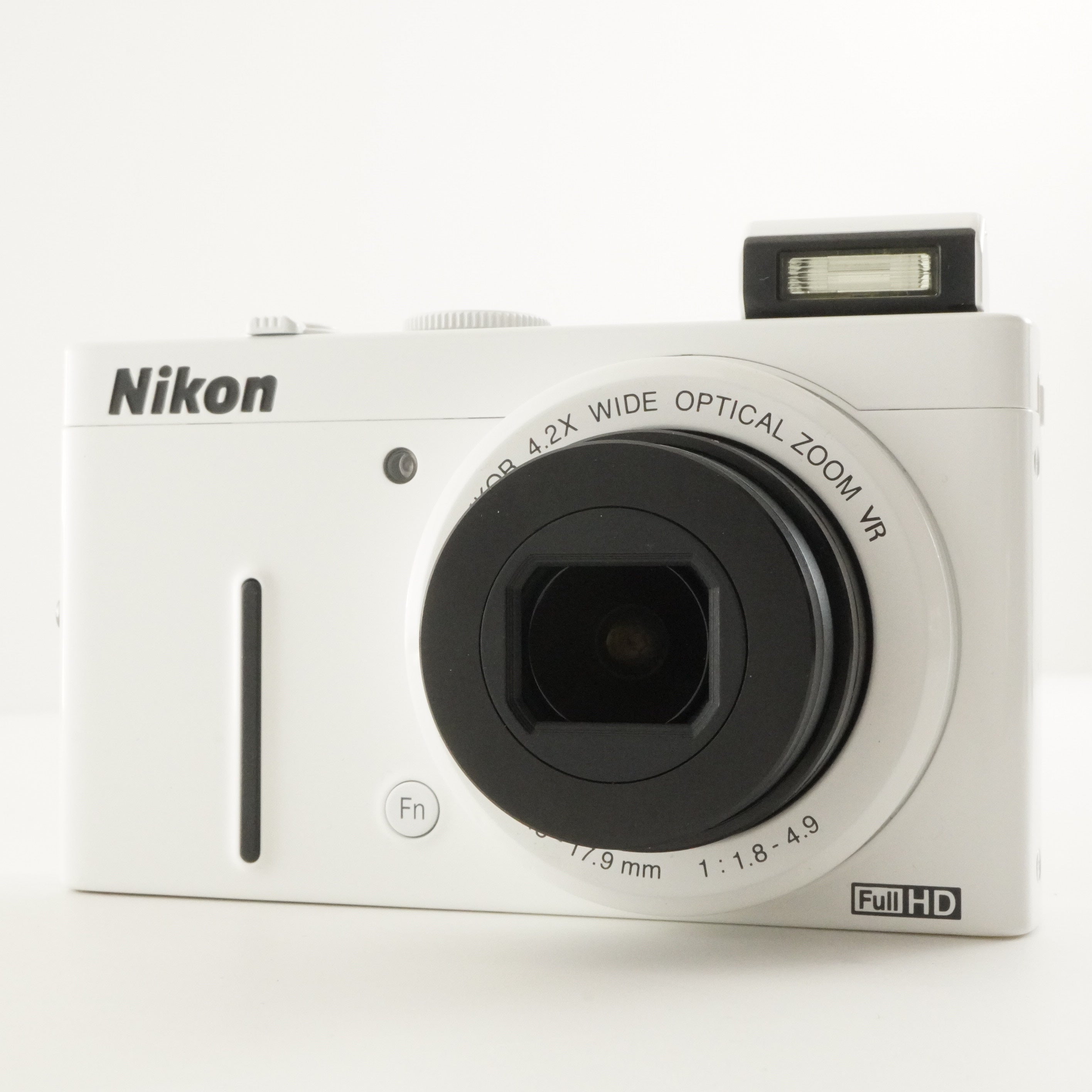 Nikon COOLPIX P310 White  • 4GB SDHC Card Digital Camera from Japan
