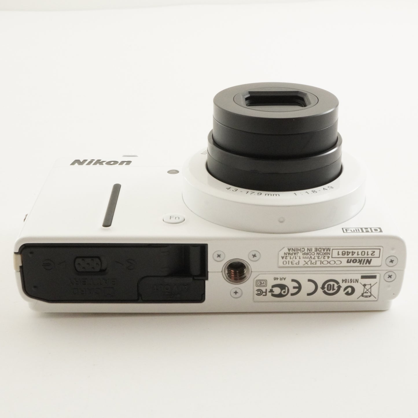 Nikon COOLPIX P310 White + 4GB SDHC Card Digital Camera from Japan #10454