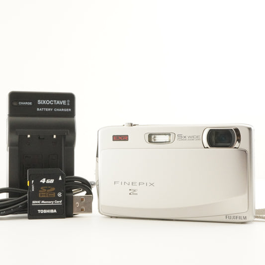 FUJIFILM FinePix Z900 EXR Silver + 4GB SDHC Card from Japan #10512