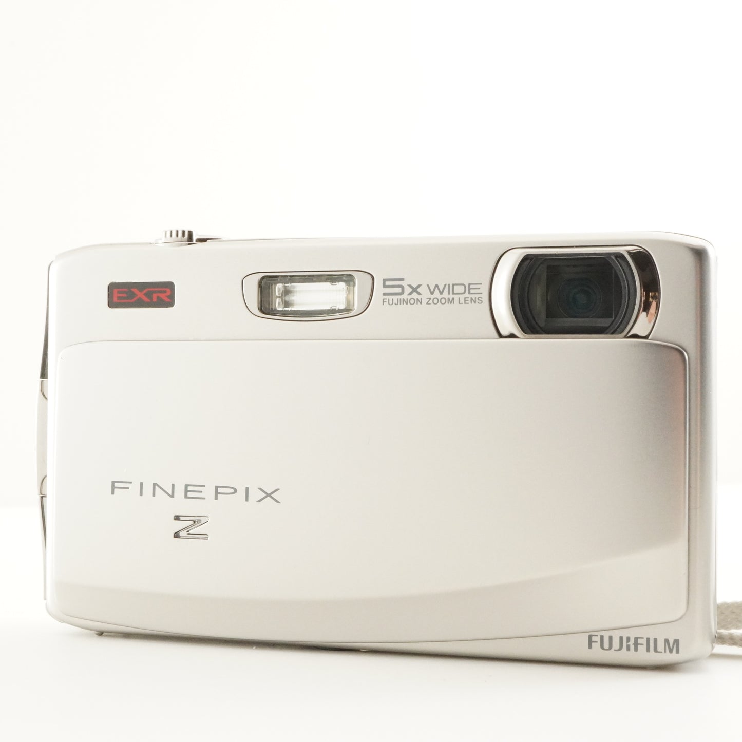FUJIFILM FinePix Z900 EXR Silver + 4GB SDHC Card from Japan #10512