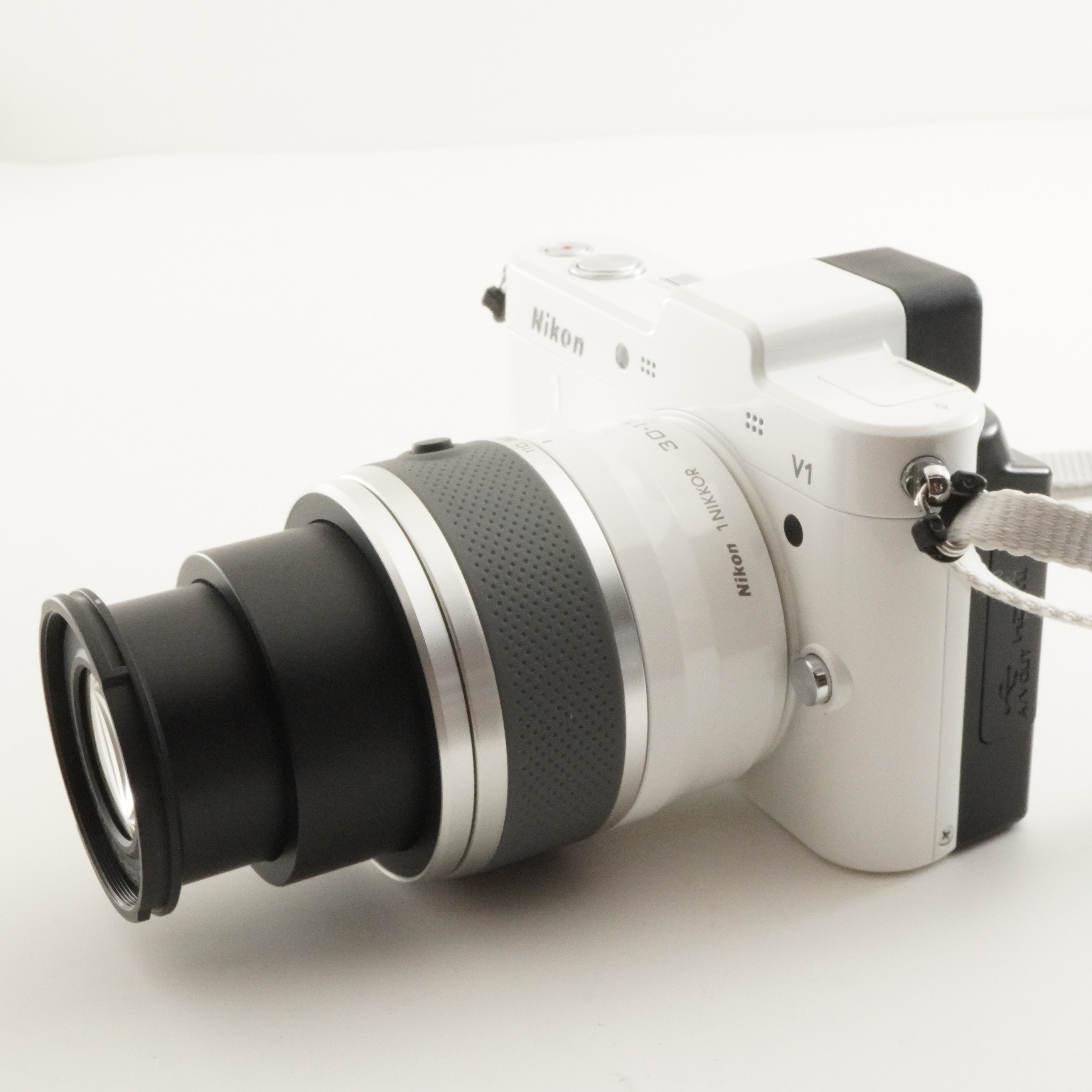 2,937 Shots] Nikon 1 V1 White + 30-110mm + SB-N5 + 4GB SDCard from