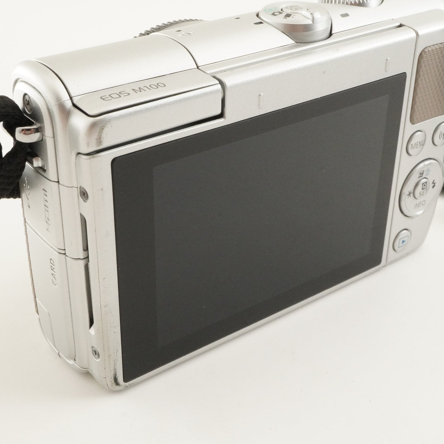 Canon EOS M100 Silver + EF-M 15-45mm IS STM + 4GB SDHC Card from Japan #10722