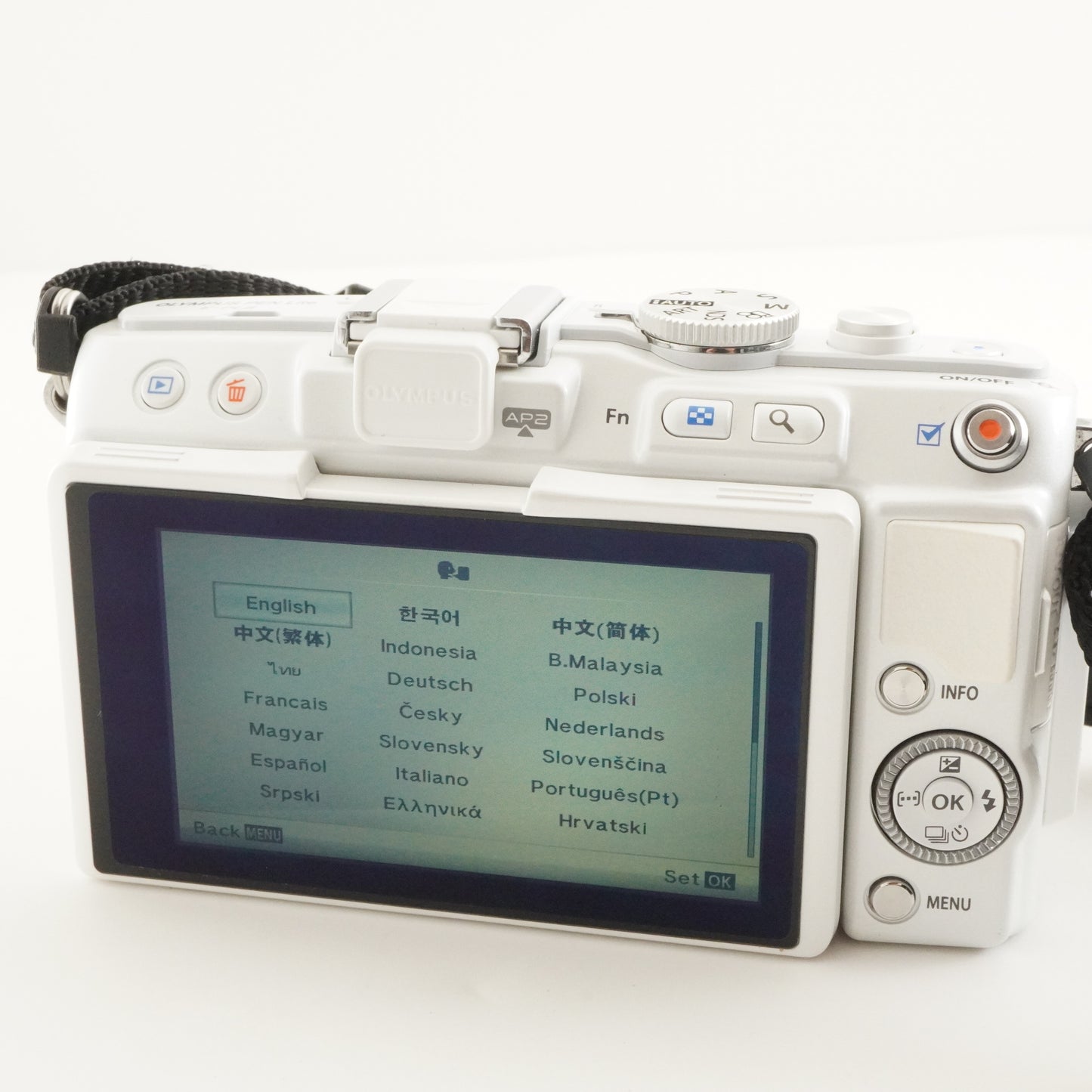 [1,709 Shots] OLYMPUS PEN E-PL6 White +14-42 EZ +40-150 In Box from Japan #10779
