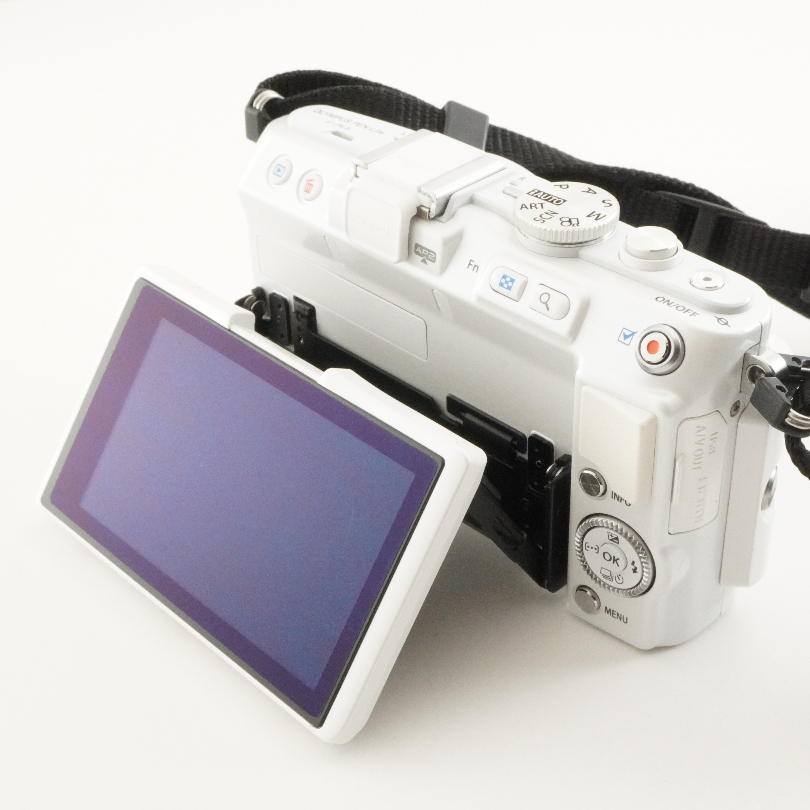 1,709 Shots] OLYMPUS PEN E-PL6 White +14-42 EZ +40-150 In Box from