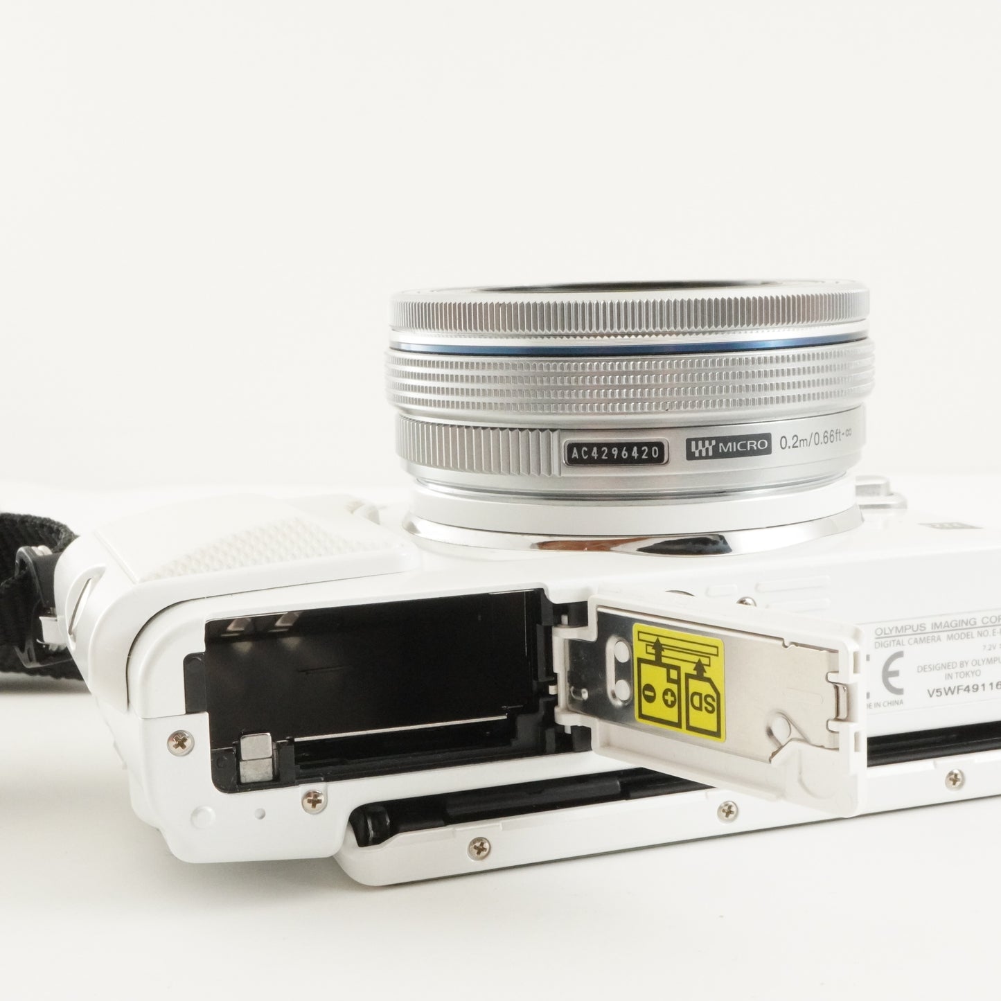 [1,709 Shots] OLYMPUS PEN E-PL6 White +14-42 EZ +40-150 In Box from Japan #10779