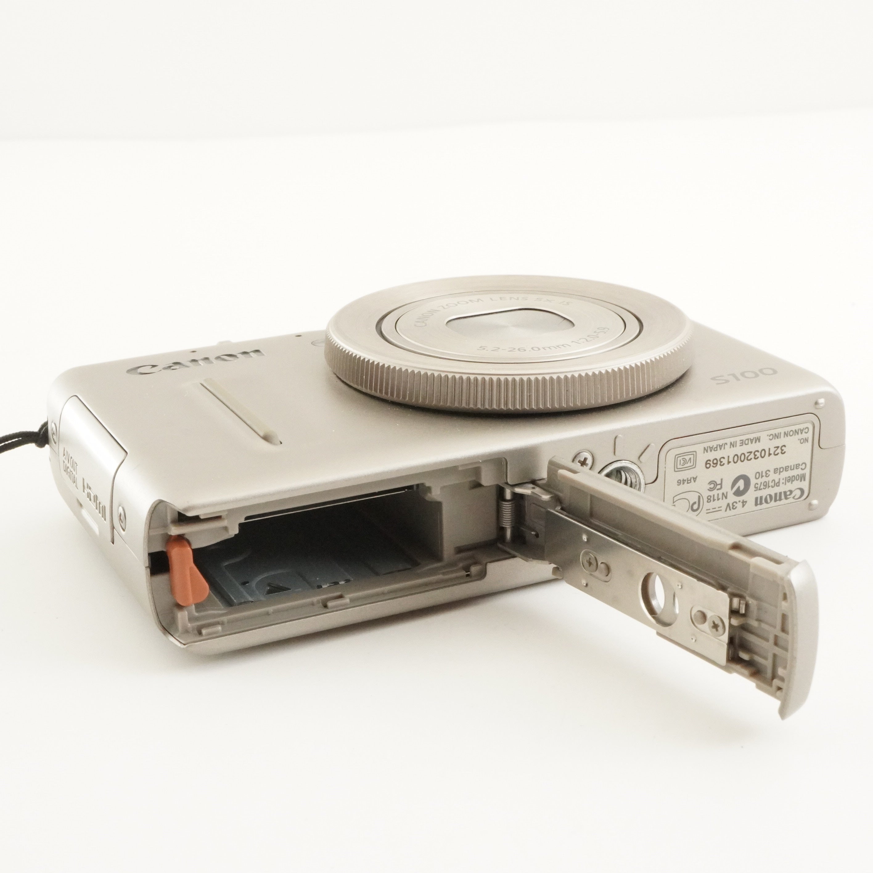 【ジャンク】Canon PowerShot S100 Canon PowerShot S100 12.1 MP Digital Camera w 5x Wide Angle -90