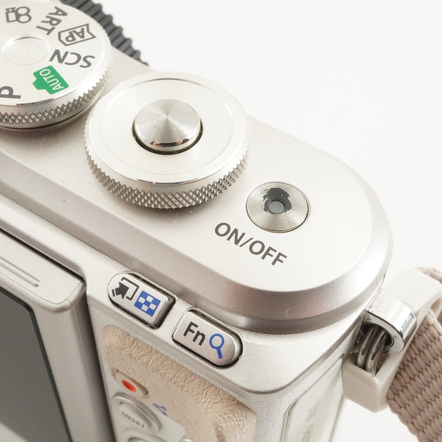 [9,161 Shots] OLYMPUS E-PL9 White +14-42 +40-150 In Box +8GBSD from Japan #10809
