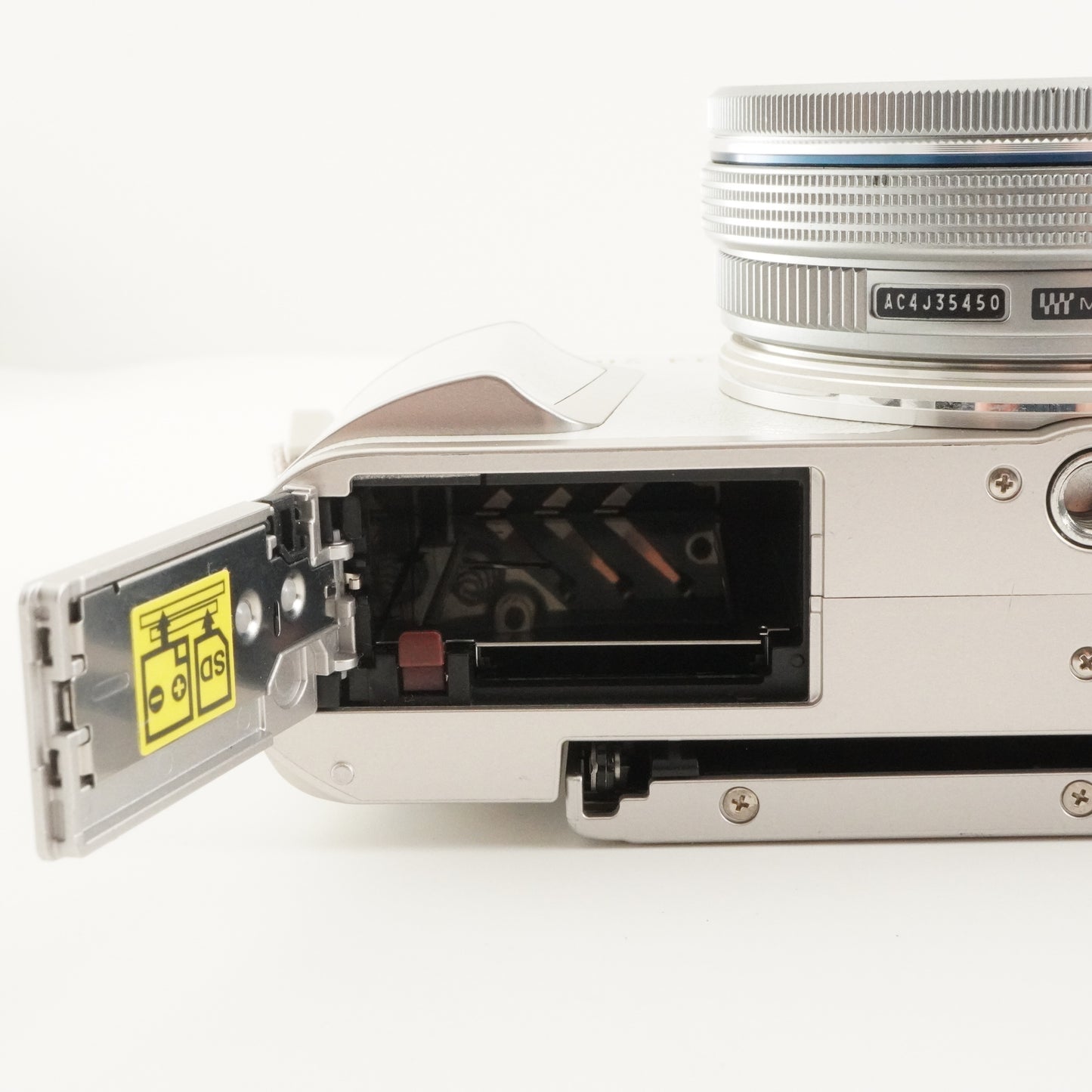 [9,161 Shots] OLYMPUS E-PL9 White +14-42 +40-150 In Box +8GBSD from Japan #10809