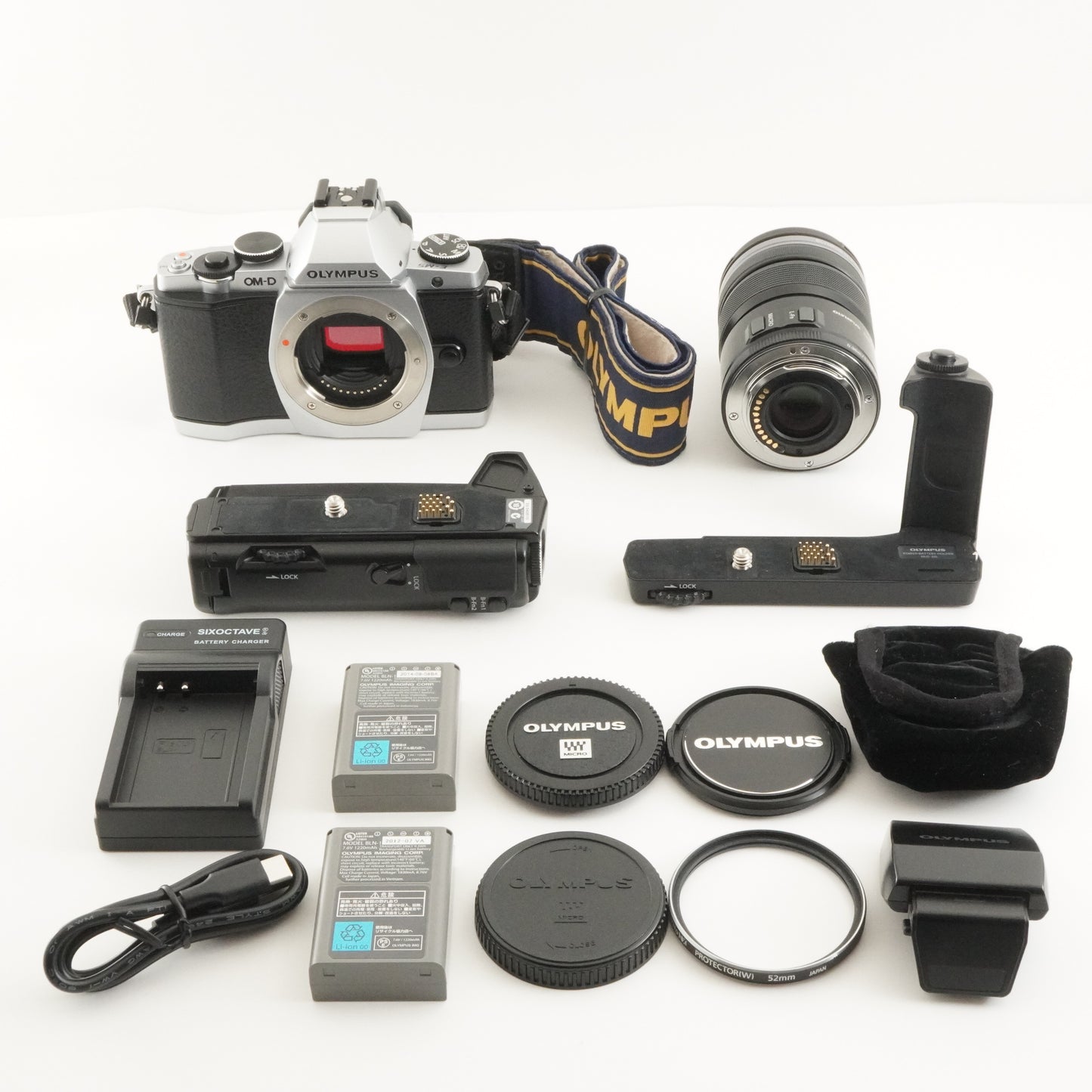 [12,183 Shots] OLYMPUS OM-D E-M5 Silver +12-50mm +Accessories from Japan #10810