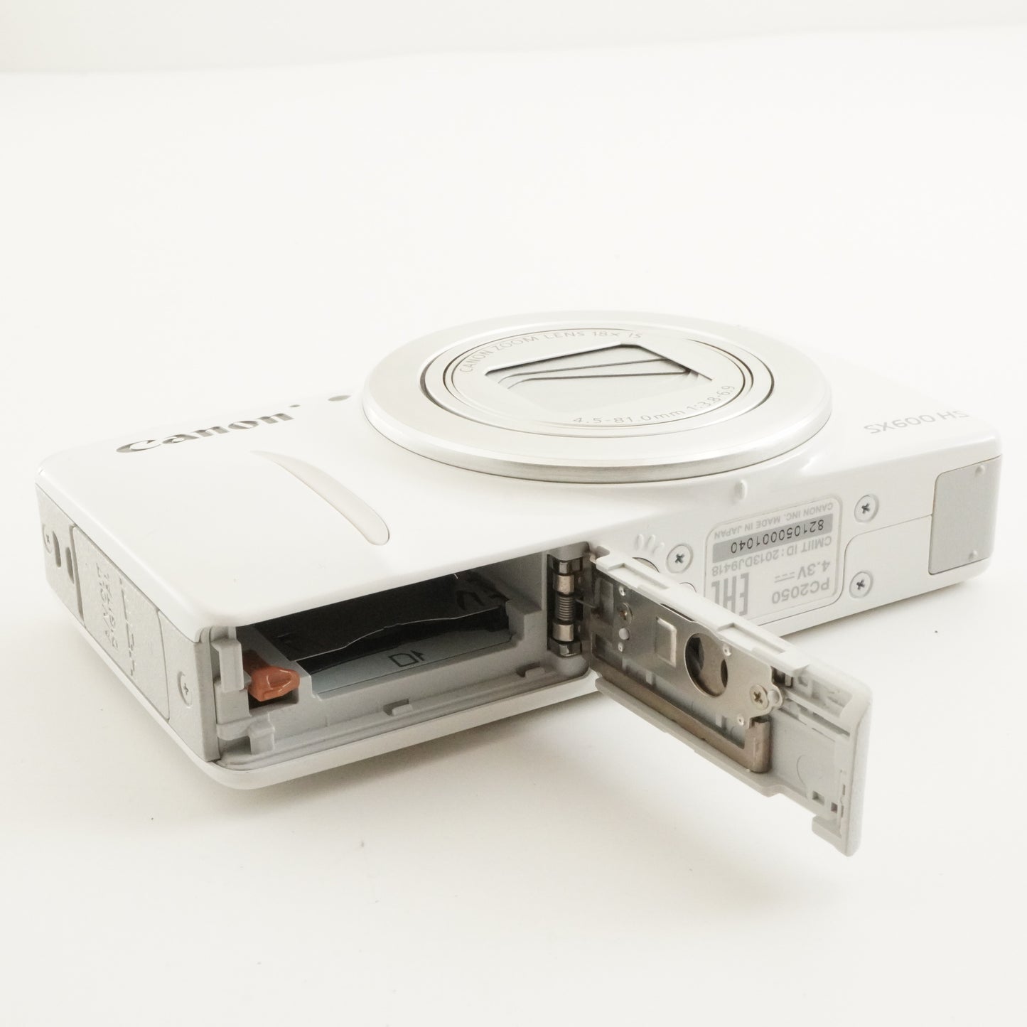 Canon PowerShot SX600 HS White + 4GB SDHC Card Digital Camera from Japan #10813