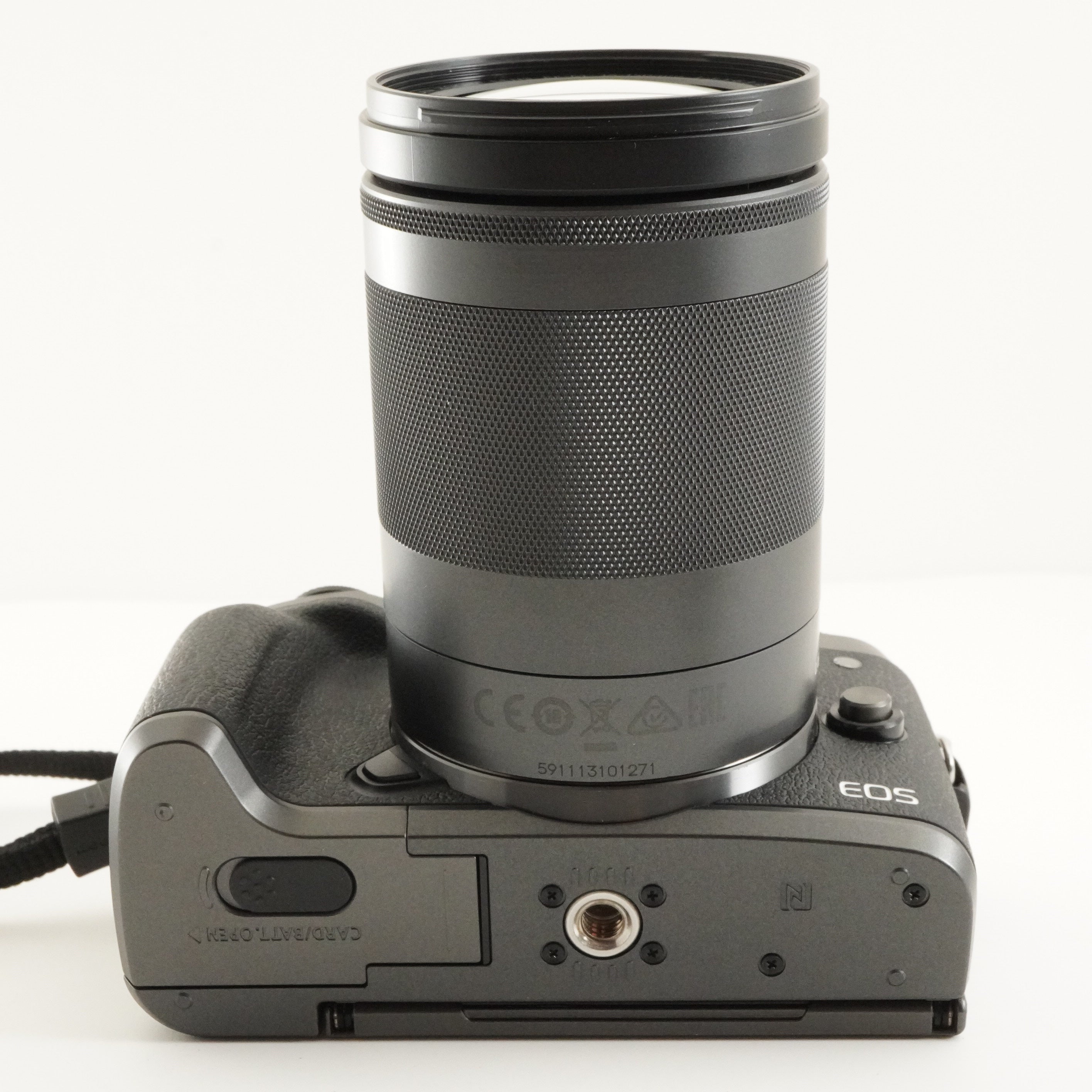 Canon EOS M5 + EF-M 18-150mm In Box +Mount Adapter +16GB SD from