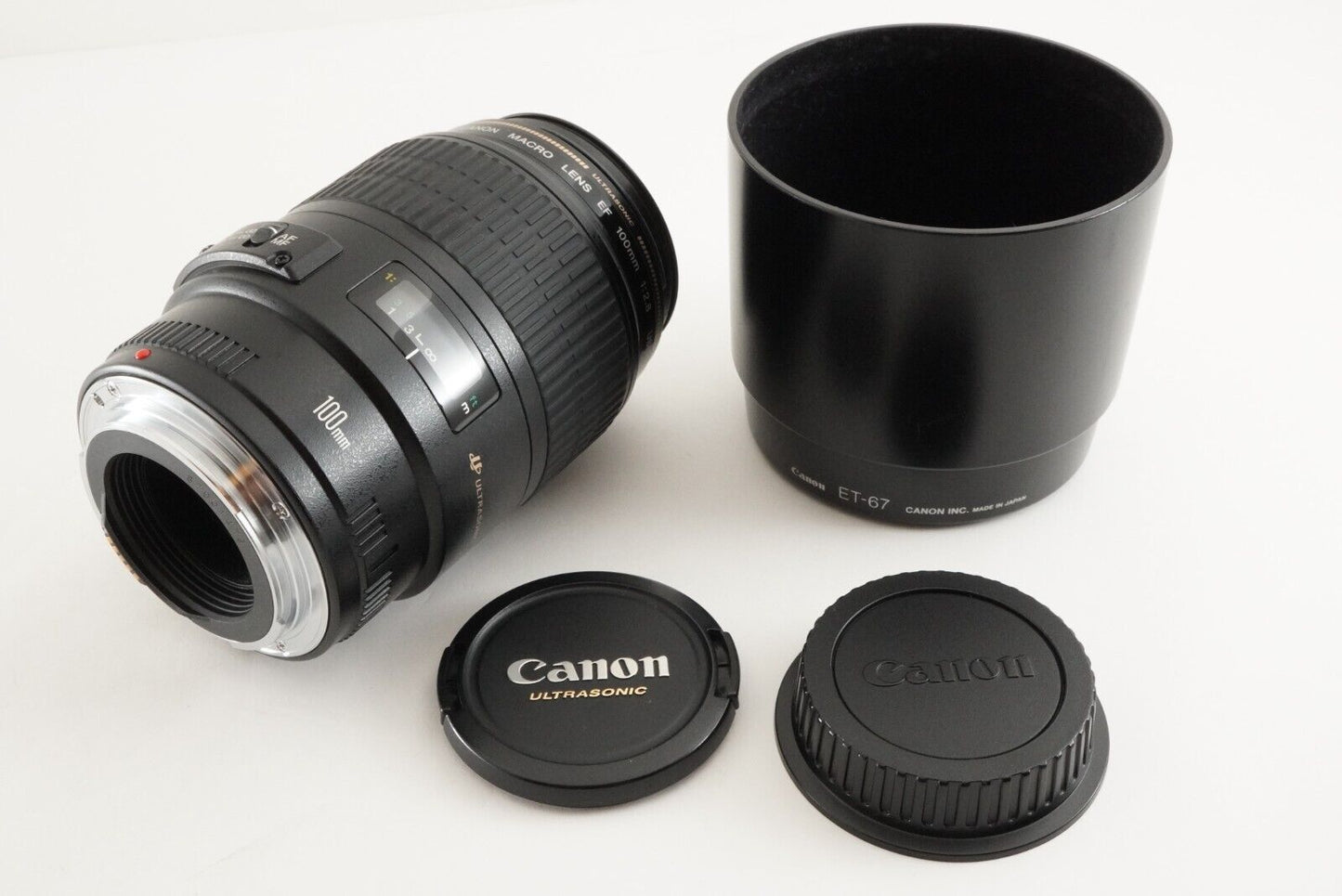 CANON MACRO EF 100mm F2.8 USM AF MACRO Lens from Japan #7845