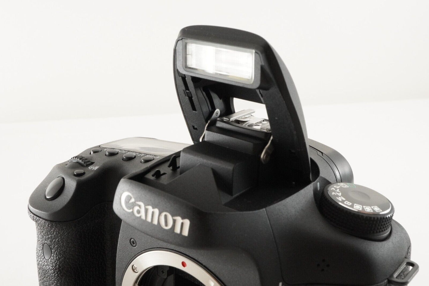 [S/C 3,800] CANON EOS 7D DSLR Camera from Japan #8947