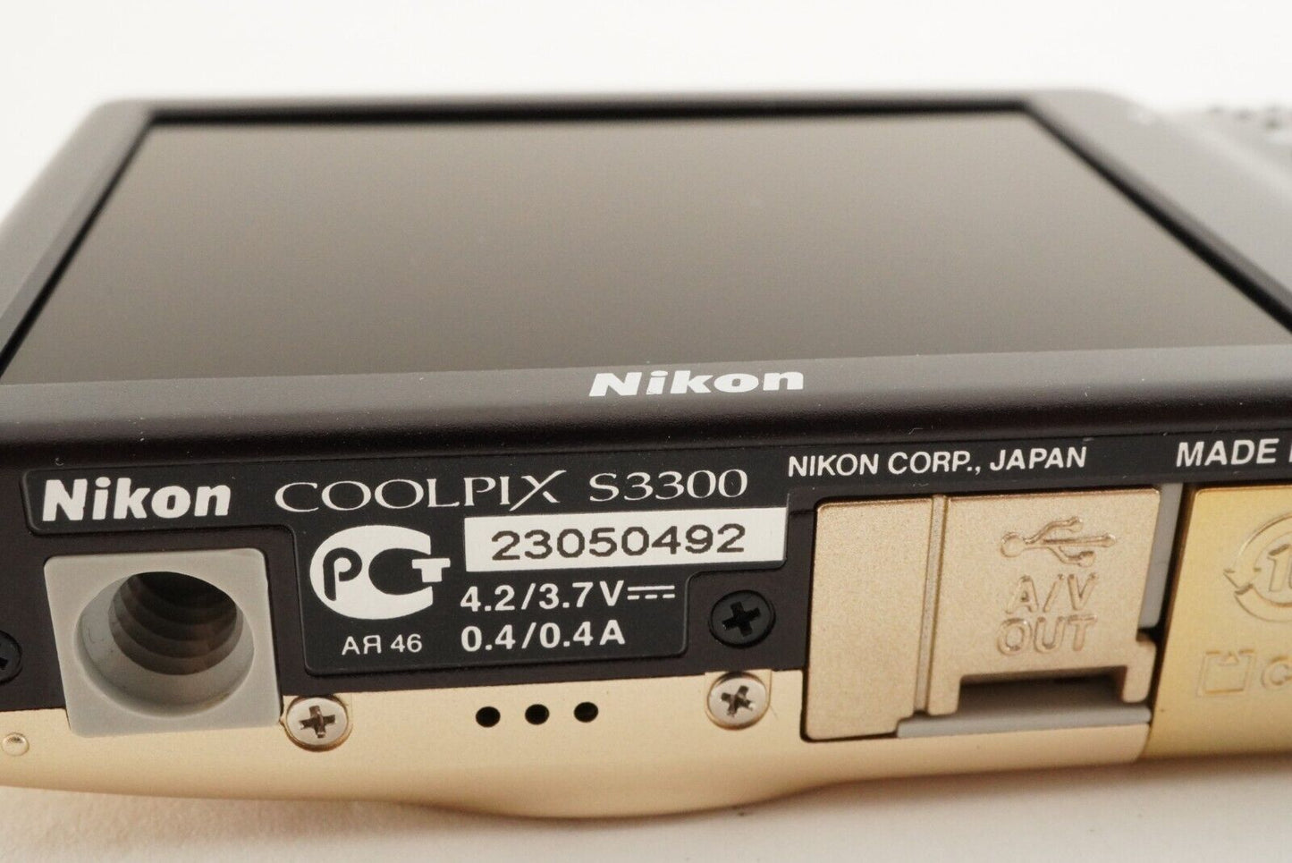 Nikon COOLPIX S3300 Gold With 4GB SDHC Card Digital Camera from Japan #0863