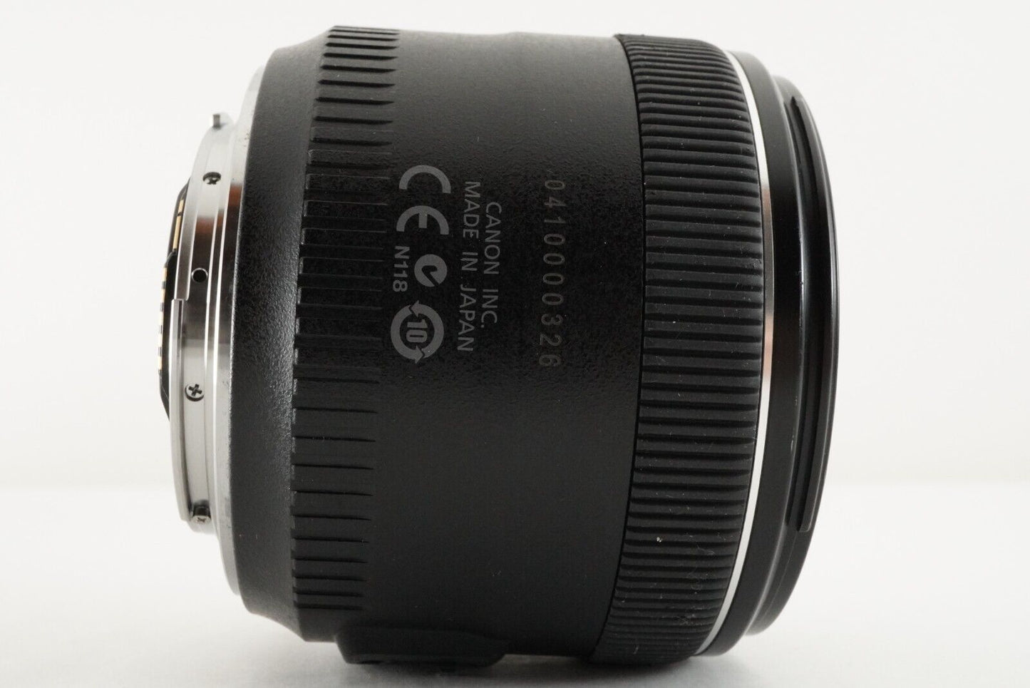 CANON EF 35mm F2 IS USM AF Wide Angle Lens from Japan #8994