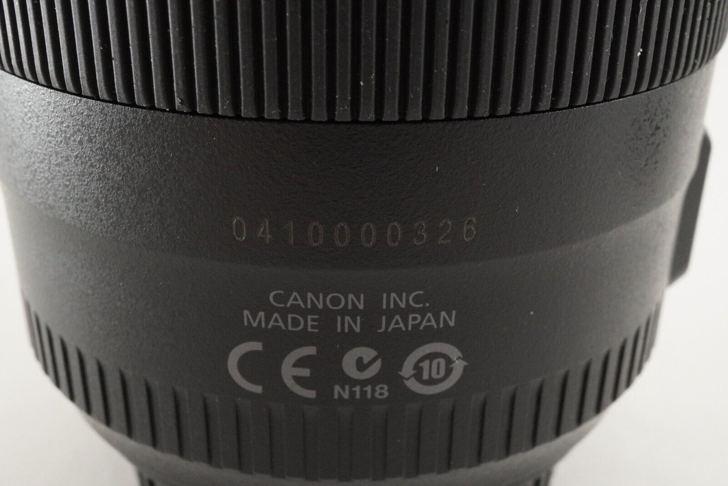 CANON EF 35mm F2 IS USM AF Wide Angle Lens from Japan #8994