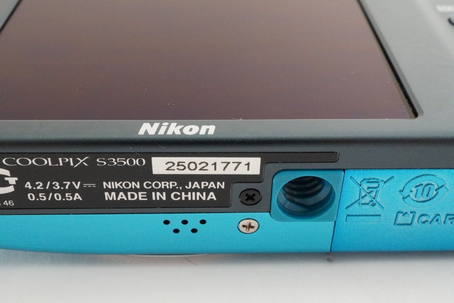 Nikon COOLPIX S3500 Blue In Box & 4GB SDHC Card Digital Camera from Japan #9208