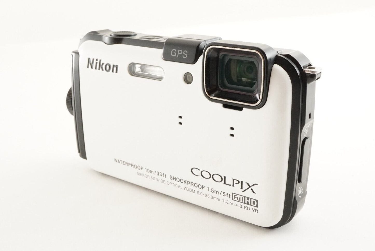 Nikon COOLPIX AW100 White In Box & 4GB SDHC Card Digital Camera from Japan #0930