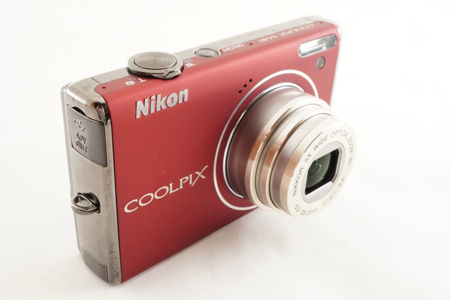 Nikon COOLPIX S640 Red With 4GB SDHC Card Digital Camera from Japan #0705