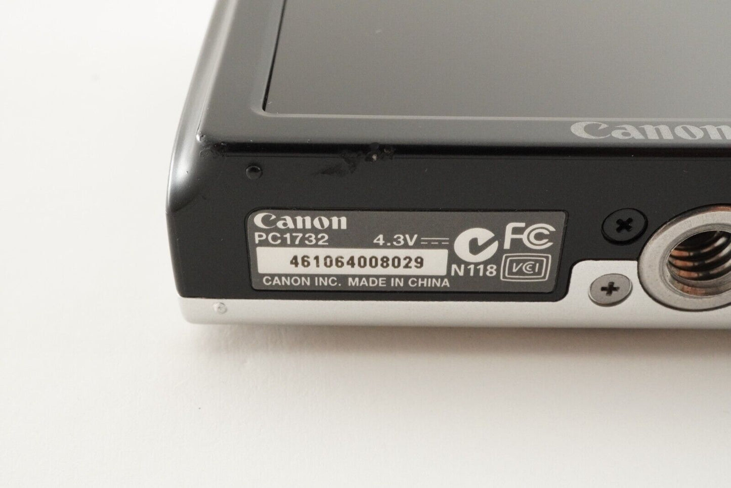 Canon PowerShot A2300 Silver With 4GB SDHC Card Digital Camera from Japan #1572