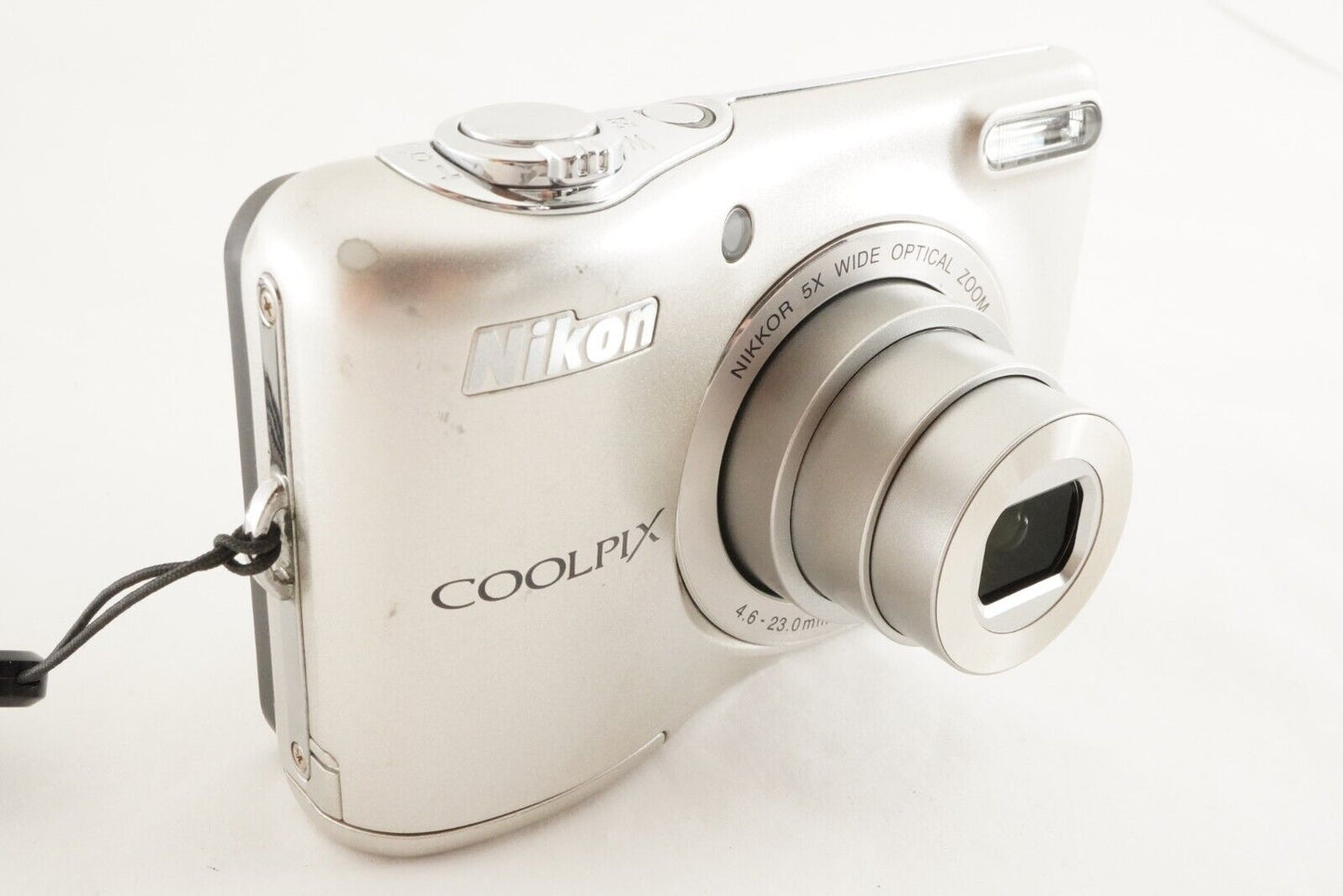 Nikon COOLPIX L32 Silver With 2GB SDHC Card Digital Camera from Japan #9178