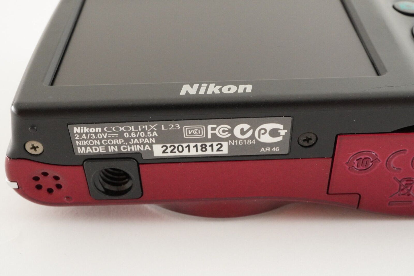 Nikon COOLPIX L23 Red With 4GB SDHC Card Digital Camera from Japan #0703