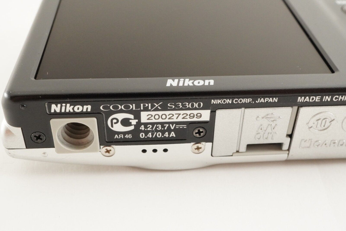 Nikon COOLPIX S3300 Silver With 4GB SDHC Card Digital Camera from Japan #1076