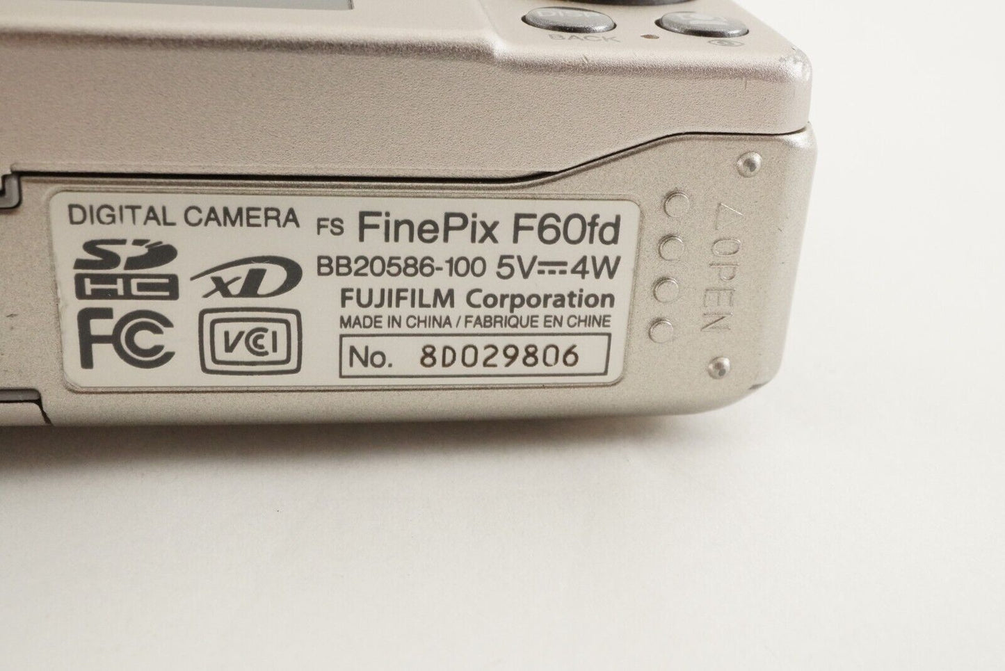 FUJIFILM FinePix F60fd Silver In Box With 4GB SDHC Card from Japan #8534