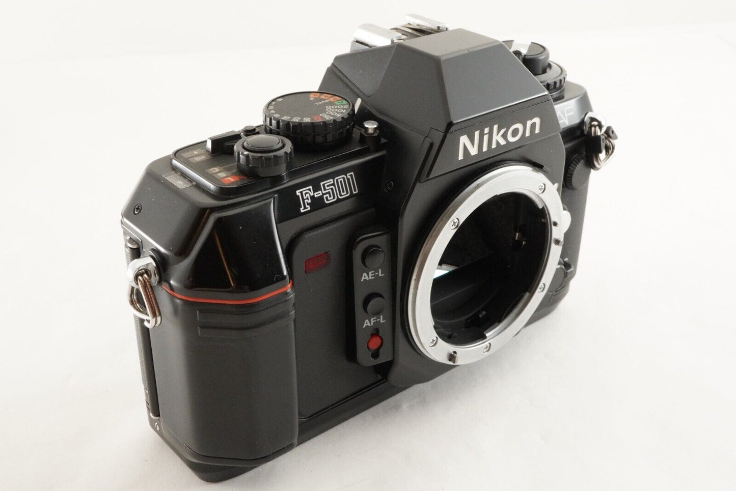 Nikon F-501 + AF NIKKOR 50mm F1.8 D SLR 35mm Film Camera from Japan #0062