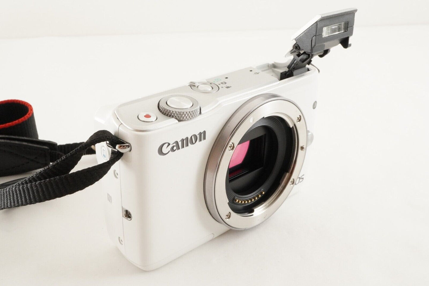 Canon EOS M10 White + EF-M 15-45mm IS STM Digital Camera from Japan #0079