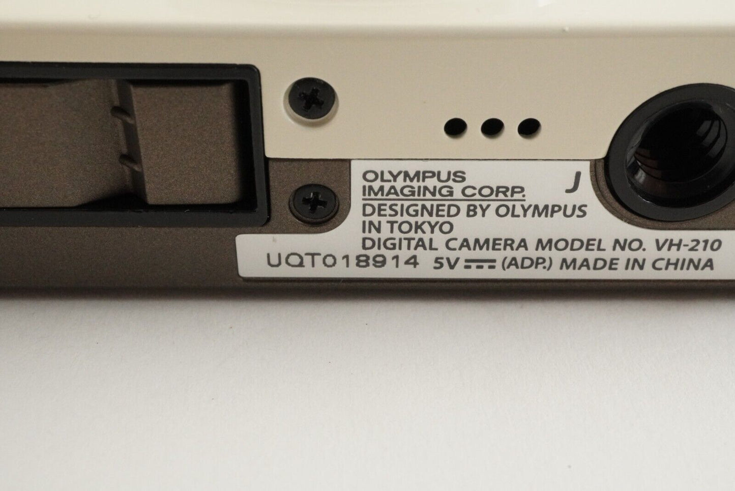 OLYMPUS VH-210 White With 4GB SDHC Card Compact Digital Camera from Japan #1461